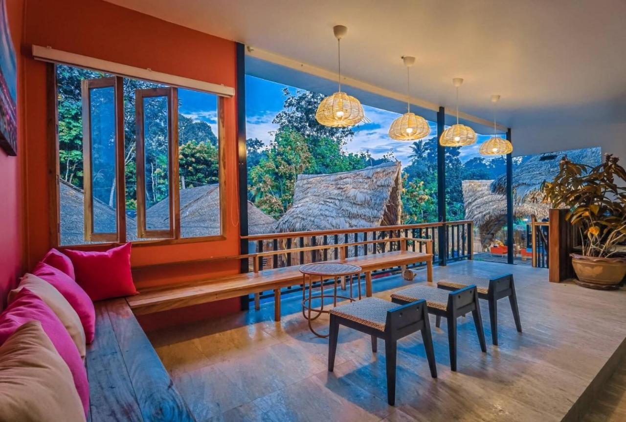 Varni Homestay Phatthalung Bagian luar foto