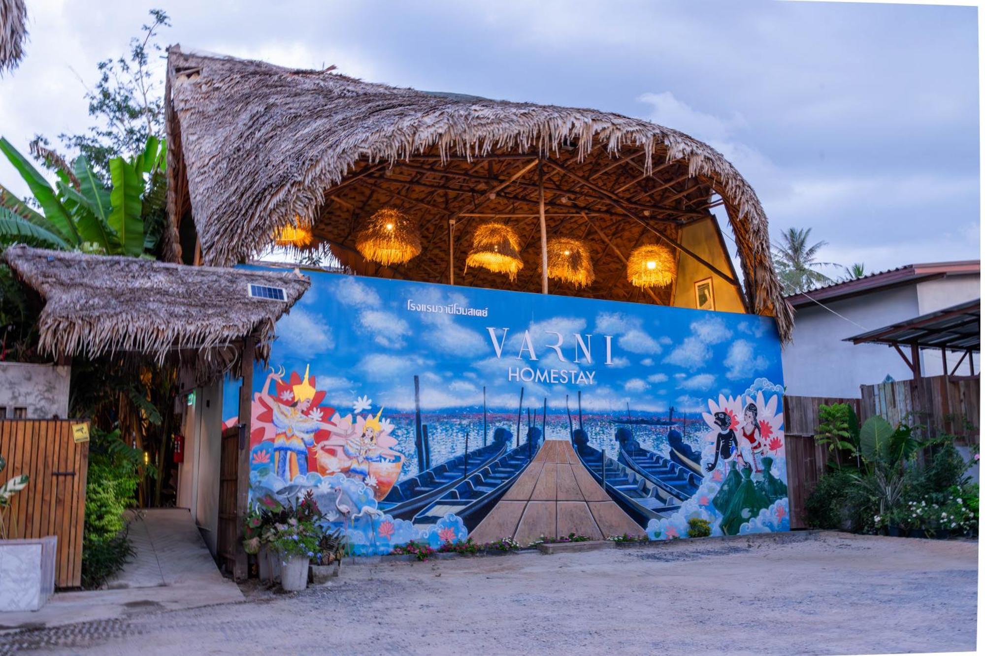 Varni Homestay Phatthalung Bagian luar foto