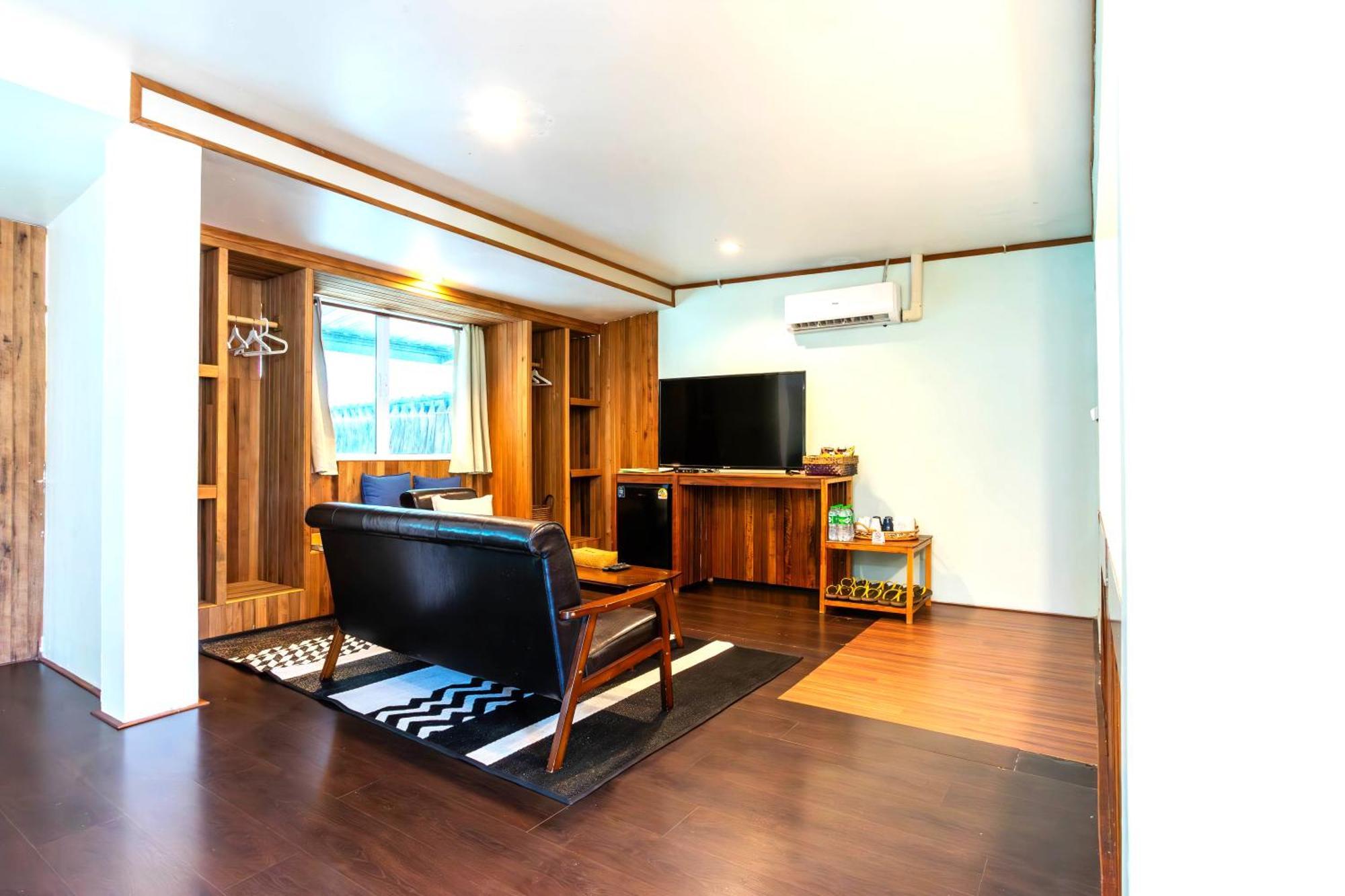 Varni Homestay Phatthalung Bagian luar foto