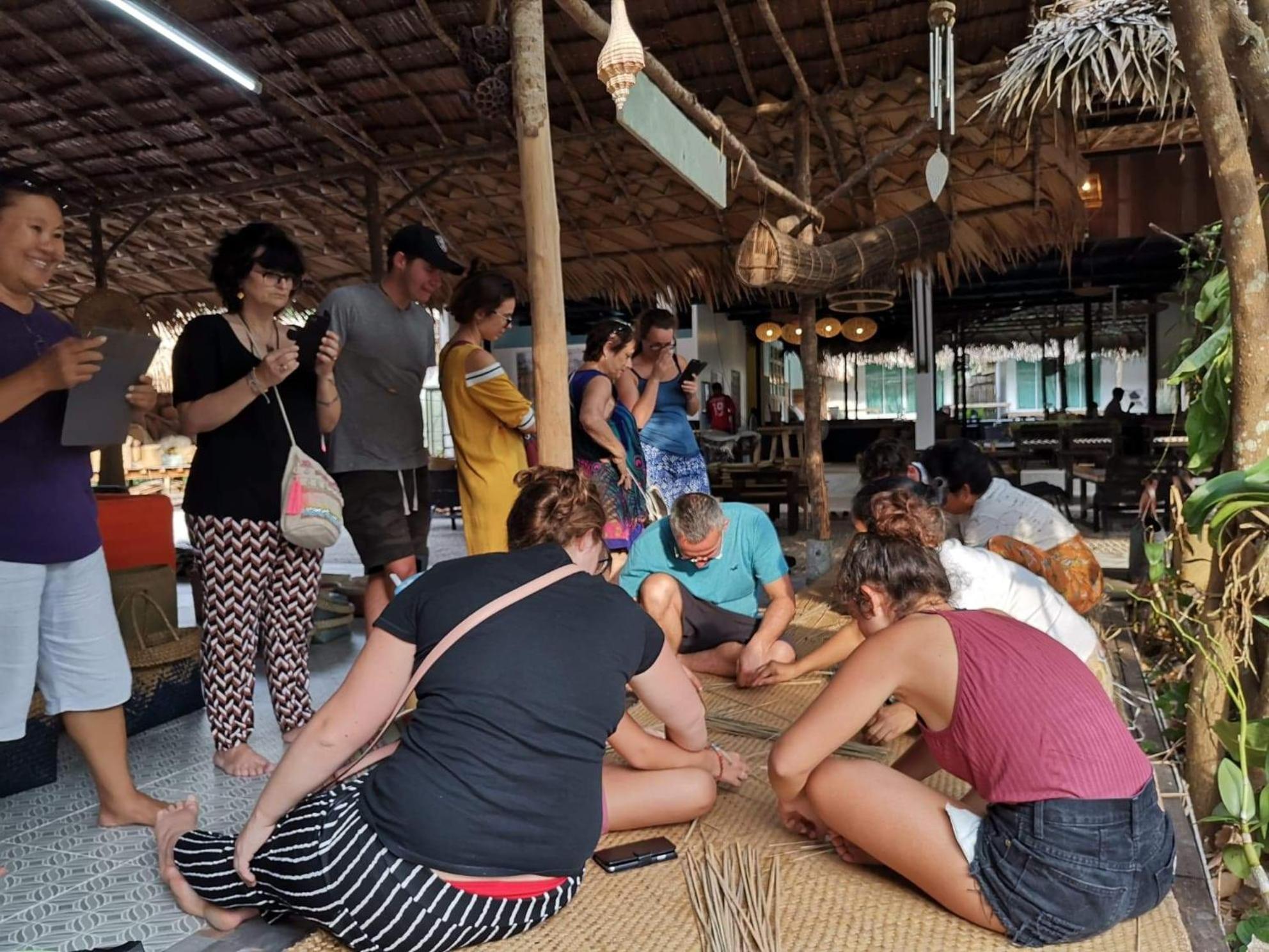 Varni Homestay Phatthalung Bagian luar foto
